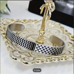 2/50🍒NWT Silver Palestinian Keffieh/ keffiyeh/ Shemagh Adjustable Cuff Bracelet
